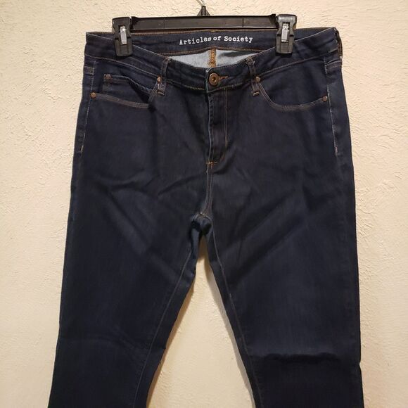 Articles of Society Jeans Women's 32 Medium Wash Blue Distressed Stretch Pants. - Picture 3 of 6